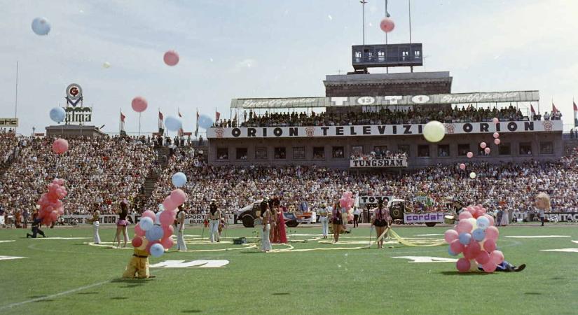 SZÍNÉSZEK, ÚJSÁGÍRÓK, FOCI ÉS KACAGÁS: VOLT EGYSZER EGY SZÚR