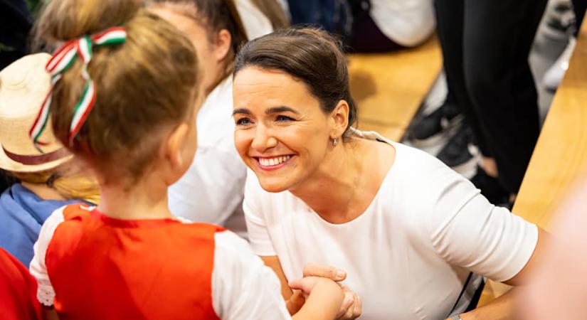 Skrabski Fruzsináék tüntetést szerveznének Novák Katalin visszatéréséért