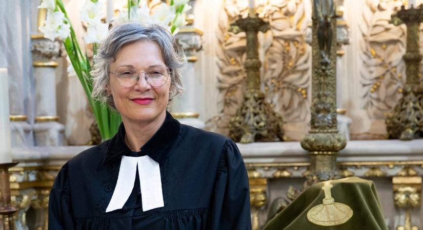 Magyarkúti Tóth Katalin lelkész:,,Az a gondolat adott erőt, hogy Isten nem enged rám nagyobb terhet annál, mint, amit el bírok hordozni.”