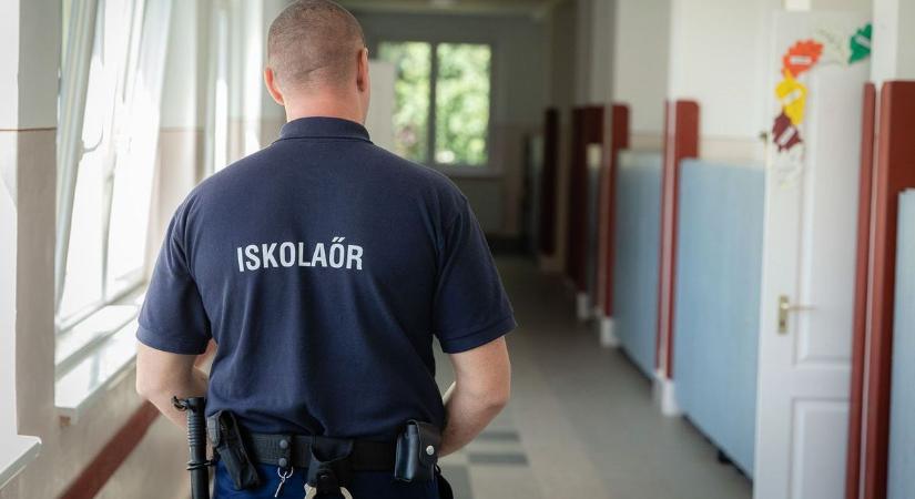 Letolt nadrággal az egész osztály előtt - a megbotránkoztató eset egy Tisza-menti községben történt