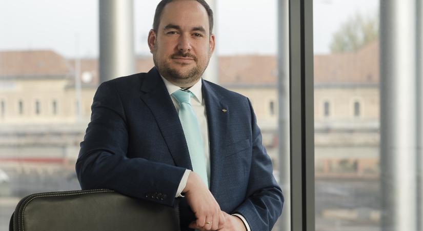 MÁV: elektromos zárlat okozhatta a tüzet a győri állomáson és súlyosabbak a károk, mint hitték