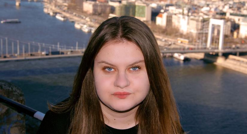Aranytoll-díjas költő, a Vas Népében kezdett publikálni - Az Ifjúsági Vármegyei Külön Díj jelöltje Horváth Florencia