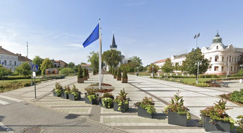 „Azt hittem megőrülök, amikor megláttam, hogy az egyik helyi vezető fizetése több mint 7,8 millió forint volt havonta”