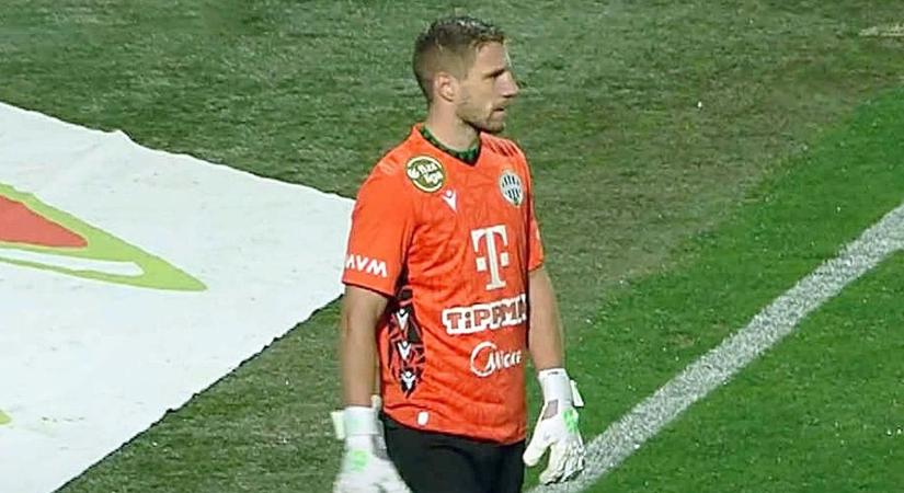 Hatalmas balhé után Varga Barnabásnak kellett beállnia a kapuba az Újpest-Fradi derbin - fotó, videó