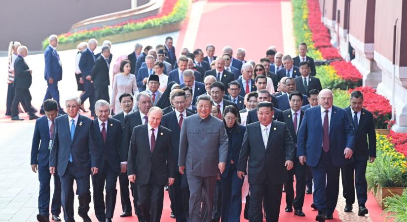 Így él Észak-Korea vezetőjének, Kim Dzsongunnak a hasonmása