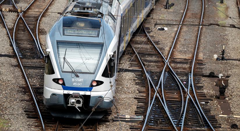 Hegyeshalom lázad a MÁV, az ÖBB és Lázár minisztériuma ellen