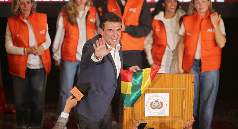 Rodrigo Paz centrista szenátor nyerte az elnökválasztás második fordulóját Bolíviában
