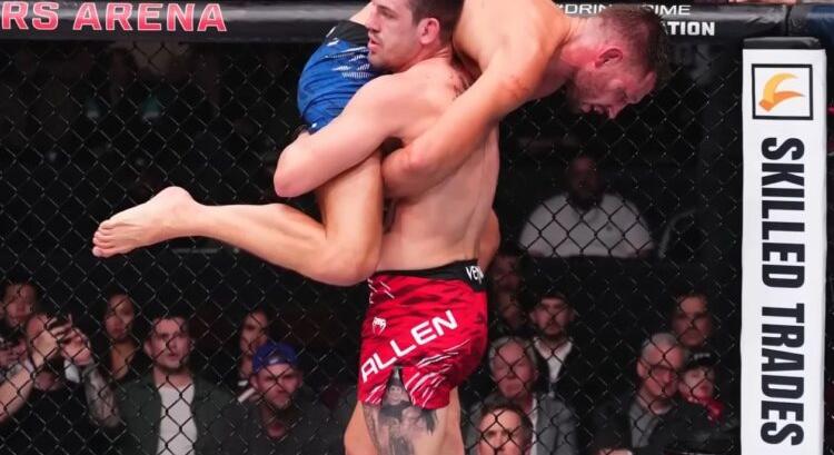 Edzője megvédte Reinier de Riddert, miután feladták a bunyót Brendan Allen ellen