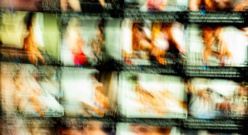Hétszáz gyerekpornó-felvételt talált a rendőrség egy gödi férfi mobilján