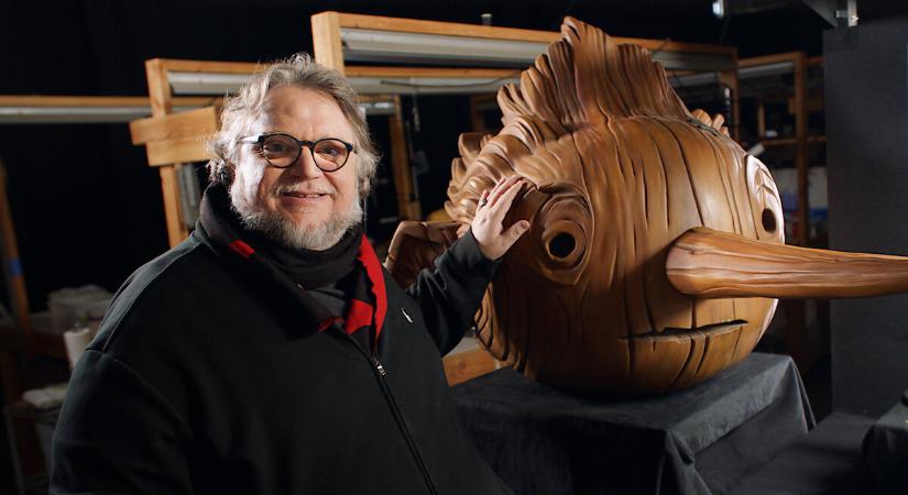 "Kapja be az MI" - Videón, ahogy Guillermo del Toro "eldobja a mikrofont"