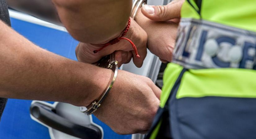 Visszaeső fiatal Nyíregyházán – társával durván hátrafeszítették a sértett kezét és kirabolták!