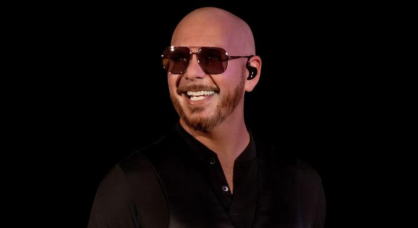 Szenzációs hír érkezett: Budapestre jön Pitbull, ekkor lép fel