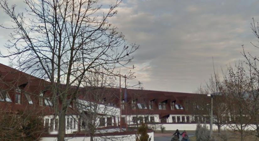 Összefogás az Egri Pásztorvölgyi Iskola sportpályájának felújításáért