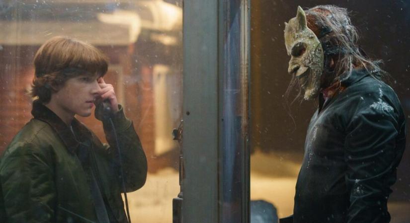 Fekete telefon 2 – kritika