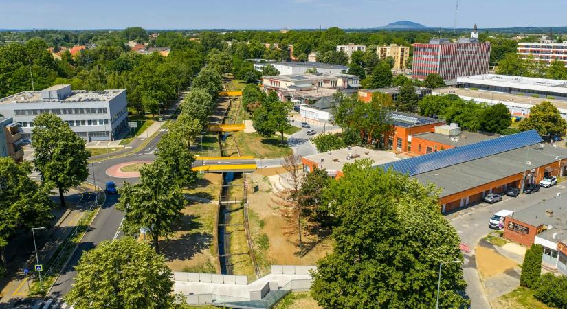 Természetközelivé fejlesztik az ipari katasztrófa sújtotta patak ajkai szakaszát