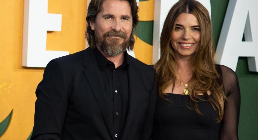 Christian Bale látványos westernfilmje szimplán magával ragadja az embert