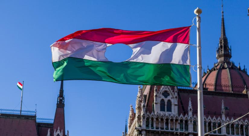 Mit ünneplünk október 23-án? Ünnepi programok, megemlékezések, útlezárások 2025-ben