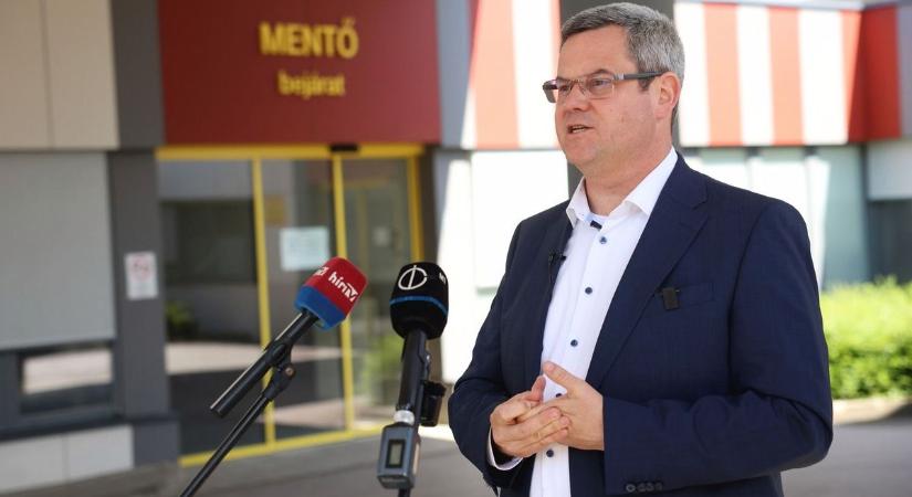 Itt a bejelentés: csúcstechnológiára vált a mentőszolgálat, 101 új autó érkezik