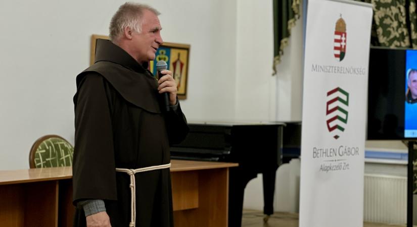 Böjte Csaba Beregszászban: „A remény az, ami összetart bennünket”