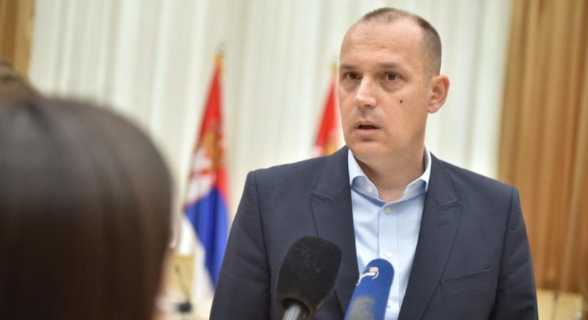 Lončar: Nem értek a gazdasághoz, de a blokádok öt évvel visszavetették Szerbia fejlődését