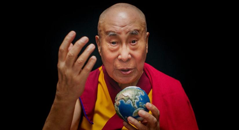 Itt a Dalai Láma-film előzetese, Morgan Freeman magyar hangján is megszólal majd a mozikban