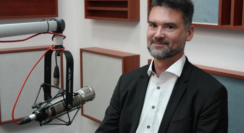 Hegedűs Dániel: Orbán Viktor random ráborította az asztalt a környező országokra