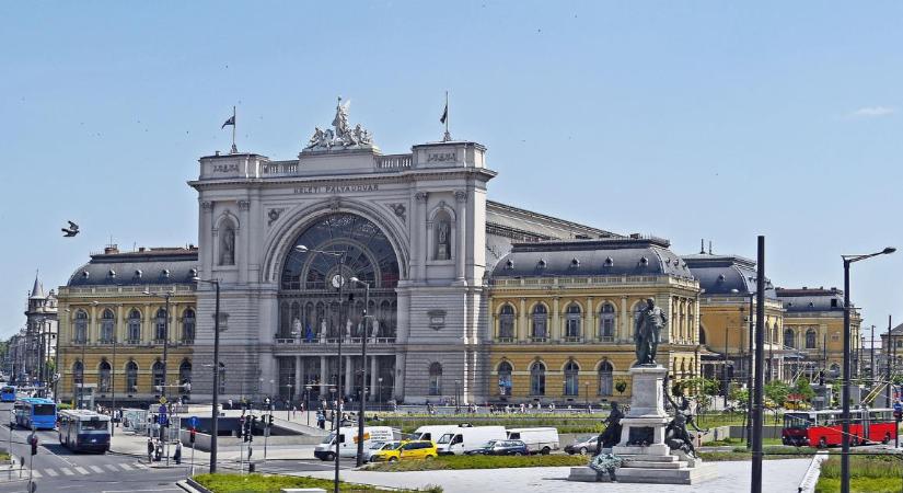 A győri vasútvonal után a Keleti pályaudvarnál is fennakadások vannak