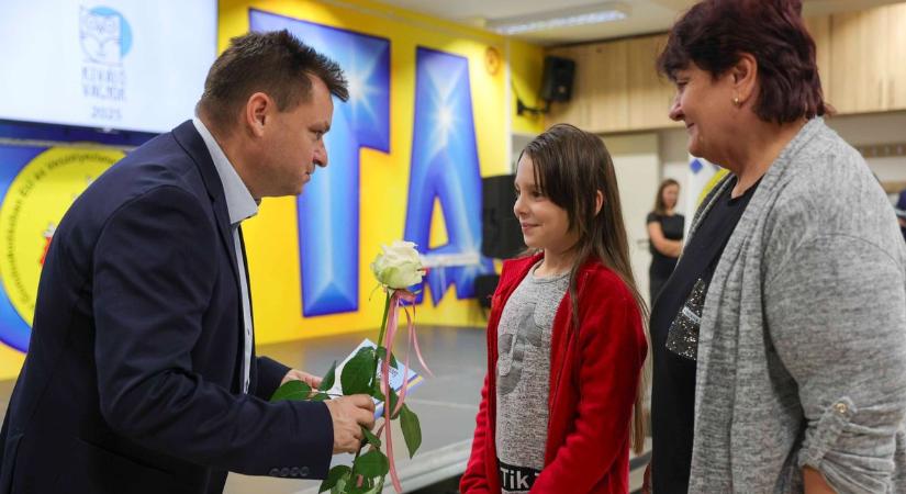 Több mint ezren kaptak Kiválósági-díjat az ÁGOTA Közösségtől – galériával
