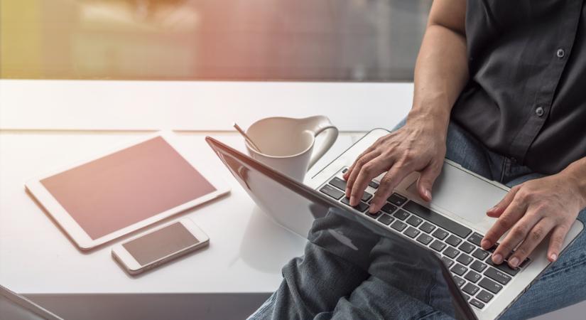 Leállt a fél internet: mutatjuk, mi állhatott a váratlan esemény hátterében