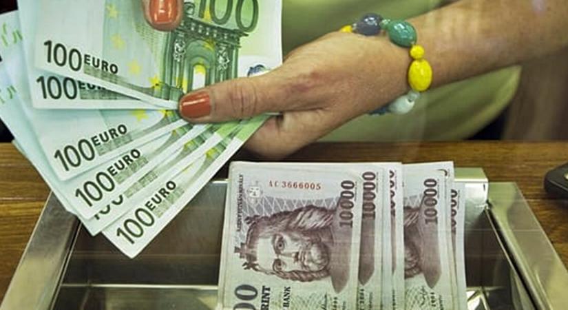 Hatalmas fordulat! Ekkor vezetik be az eurót Magyarországon