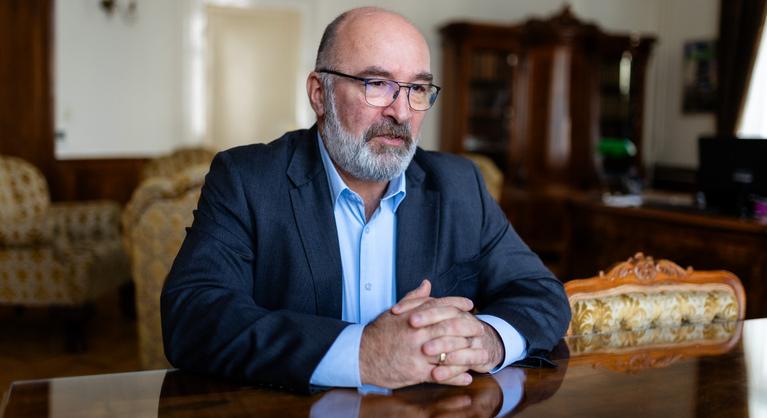 Pikó András: Példátlan és elfogadhatatlan események történtek hajnalban Józsefvárosban
