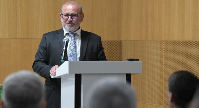 Az oroszoknak való kitettség csökkentését javasolja az Energiaügyi Minisztérium jelentése