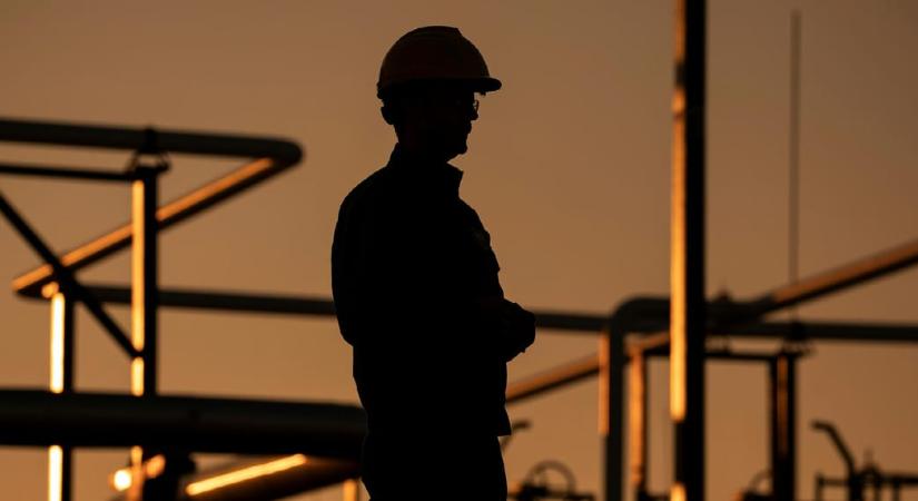 Nagyon mást mond az Energiaügyi Minisztérium az orosz olajról és gázról, mint Orbán és Szijjártó