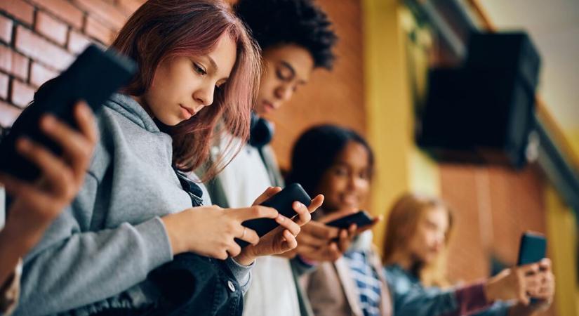 Meddig bírja a gyereked telefon nélkül? Novemberben kiderül!