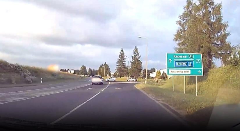 Egy nagymama és lánya halt meg Nagykanizsán, az autójukban ülő négyéves kisfiú túlélte a tragédiát