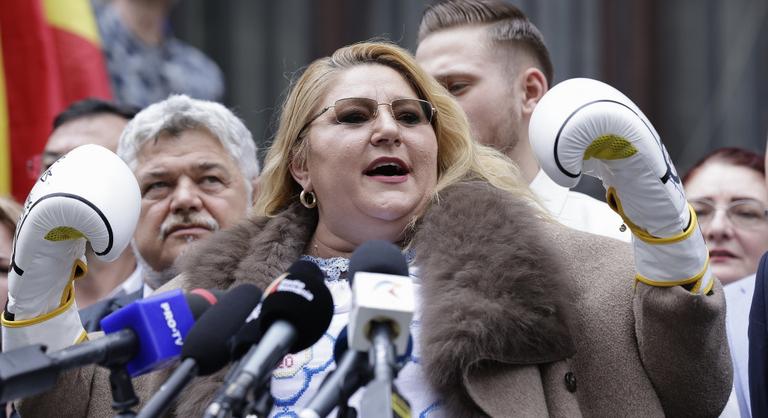 Megfenyegették Volodimir Zelenszkijt Romániában, „eltörnék a lábát”, ha belépne a parlamentbe