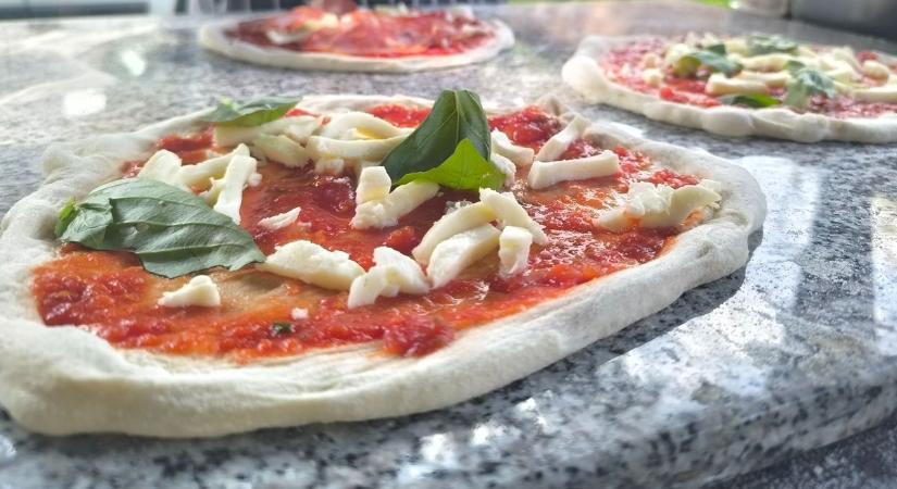 Kemence nélkül is olaszos ízek: videón a tökéletes házi pizza titkai