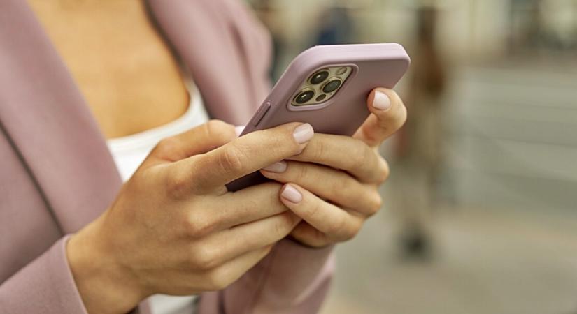 Hogy tartod a kezedben a mobilt? Egy pillanat alatt leleplezi a személyiségedet