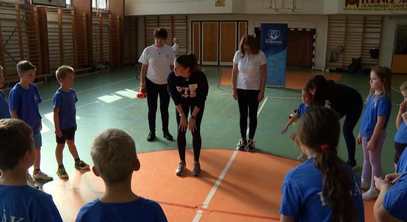 Porci Berci program Zalaegerszegen: gyerekeknek az egészségről – hogyan cipeld a táskád?