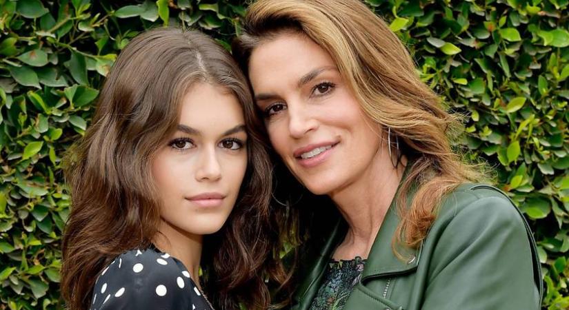Cindy Crawford lánya áttetsző csipkeruhában: Kaia Gerber volt a gála legszebbje