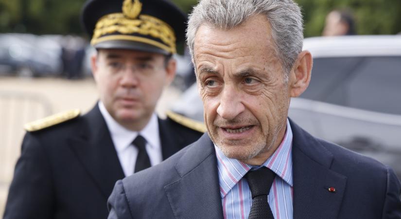 Sarkozy kedden bevonul a börtönbe
