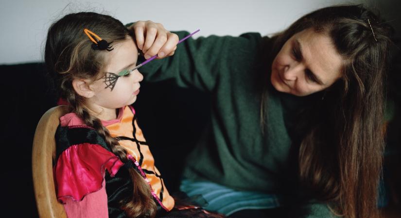Halloweeni arcfestés ötletek, amiket otthon is elkészíthettek a gyerekeknek