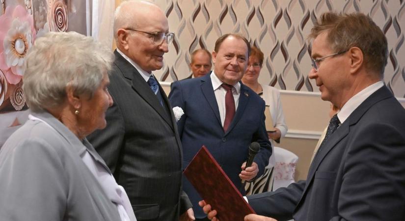 Egy szerelem, ami kiállta az idő próbáját – 70 éve együtt Kati néni és Feri bácsi