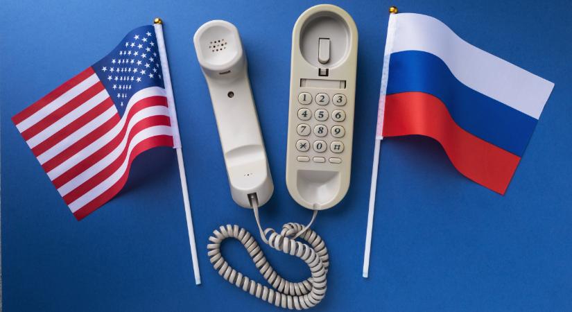 Felizzott a forródrót Moszkva és Washington között