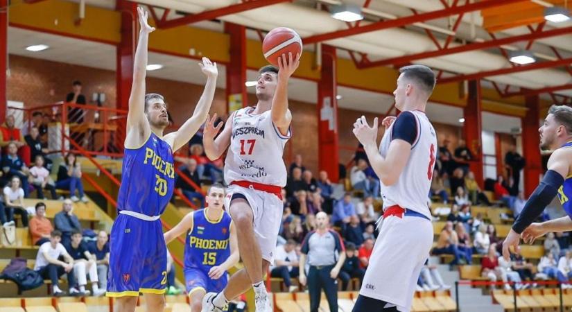 Kezdenek bemelegedni a veszprémi kosarasok