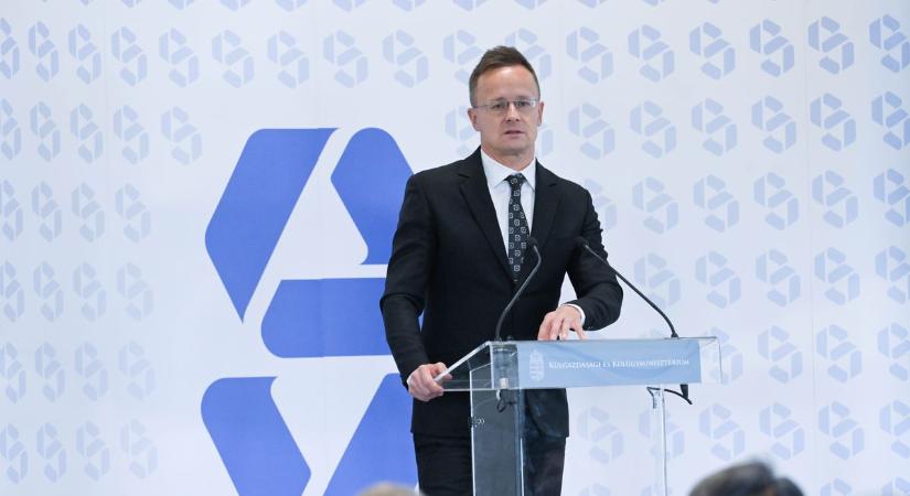 Szijjártó nagy veszélyre figyelmeztetett: „Mindent el fognak követni, hogy ne legyen békecsúcs!”