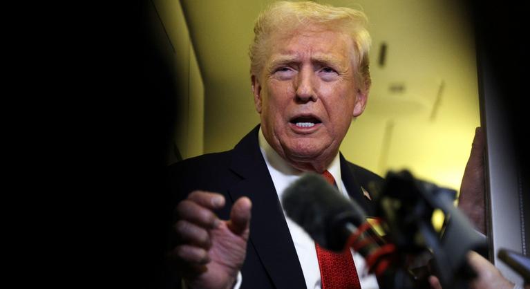 Fokozódik a feszültség, Trump „illegális drogvezérnek” és „őrültnek” nevezte Kolumbia elnökét