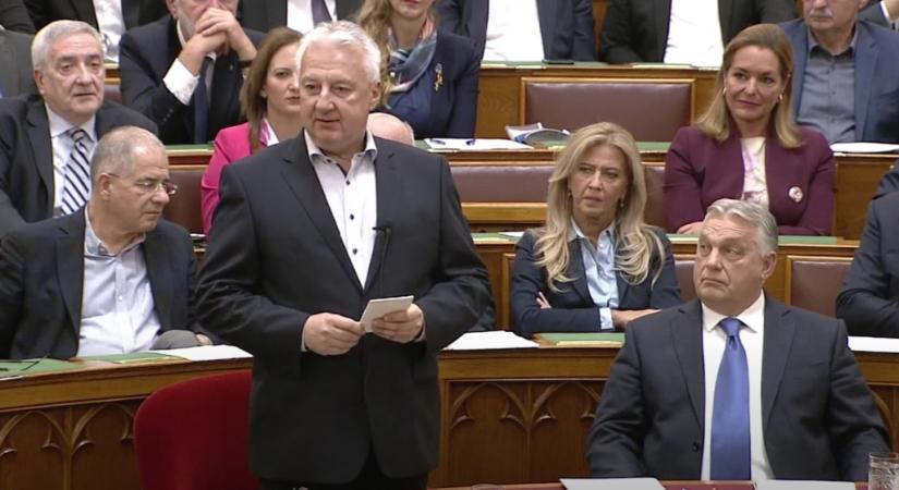 Az Istenszeretőknek minden a javára válik - Semjén Zsolt visszautasította Kálmán Olga és a DK rágalmait a Parlamentben