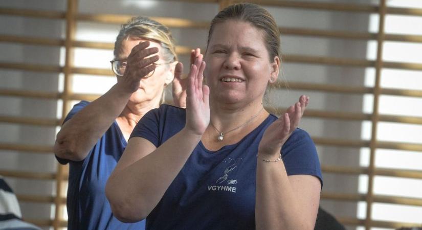 Vak táncosok döbbenetes előadása – úgy hódít az egri csoport, ahogy kevesen a világban  fotók