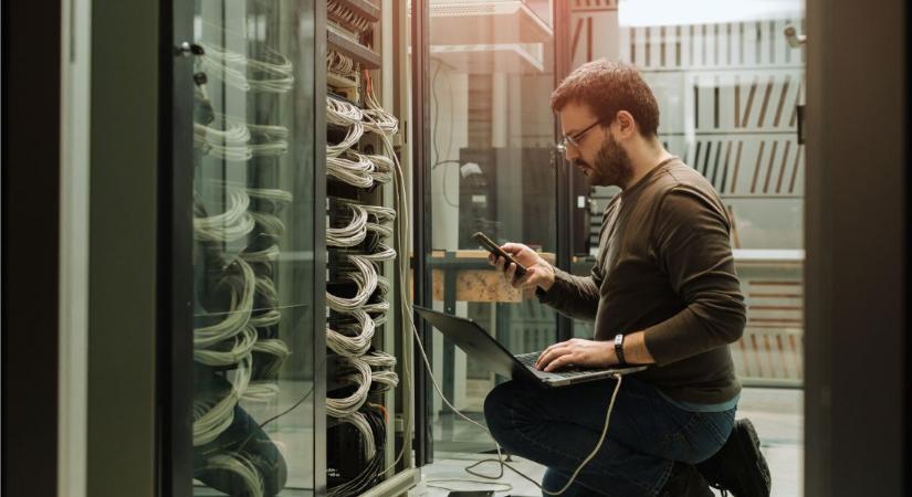 Hétfőn lehalt a fél internet, csak estére tért magához a kék halálból